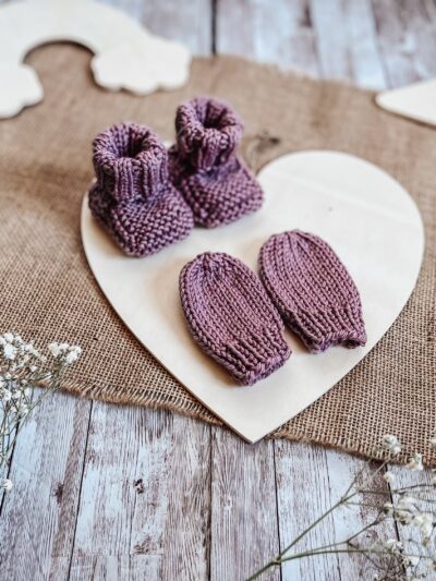 Hand-dyed merino newborn booties/mittens set