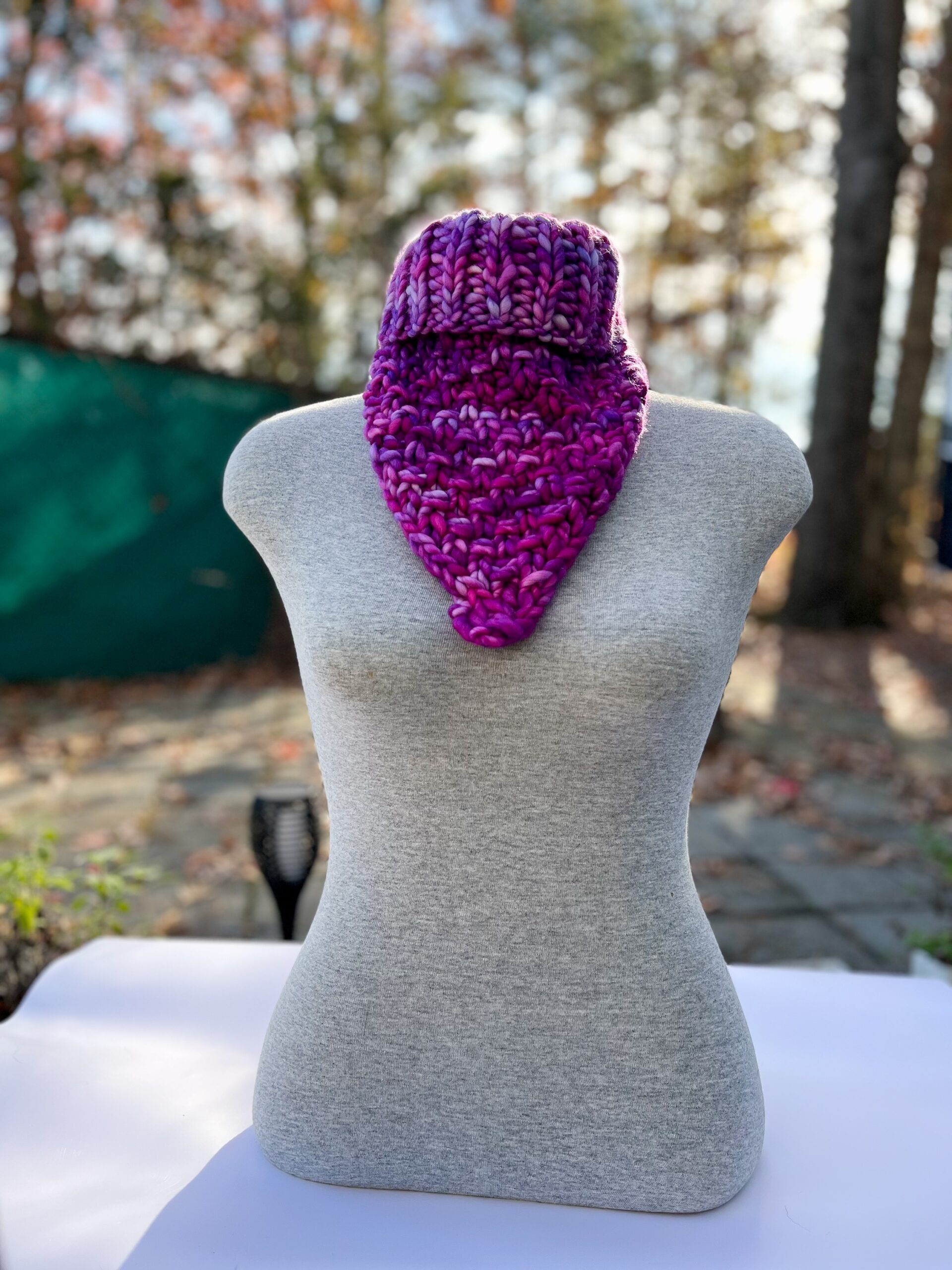 Chunky hand-dyed merino bandana cowl - Image 6