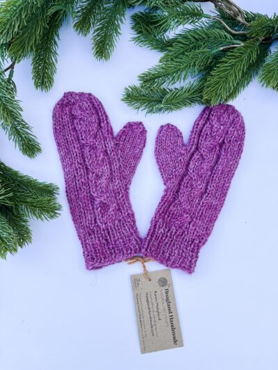 Natural Virginia-raised alpaca mittens